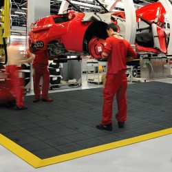 Rampe de siguranță MD Ramp System® 551 Notrax Mat Galben 15 cm x 121 cm  Rampe de siguranță MD Ramp System® 551 Notrax Mat Galben 15 cm x 121 cm